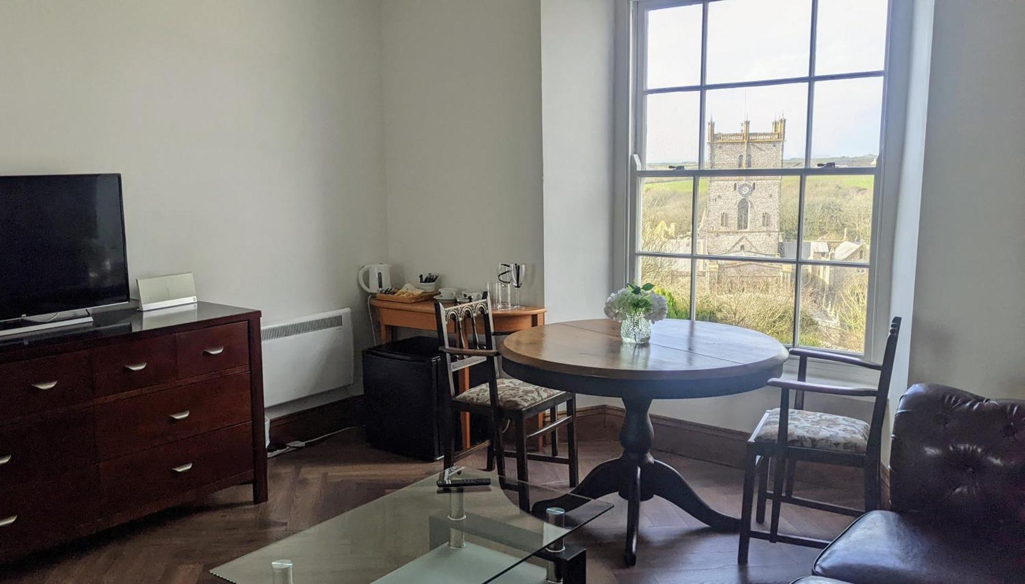 St Davids Gin & Kitchen - The Cathedral Villas Номер фото